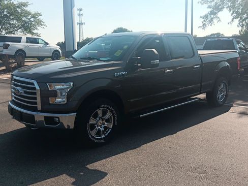 Used 2015 Ford F150 XLT w/ Equipment Group 302A Luxury AWD/4WD image 11