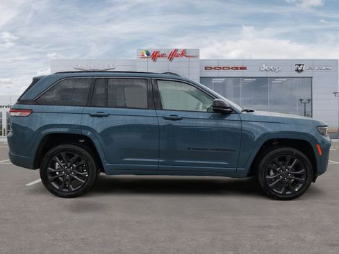 New 2026 Jeep Grand Cherokee Limited AWD/4WD image 6