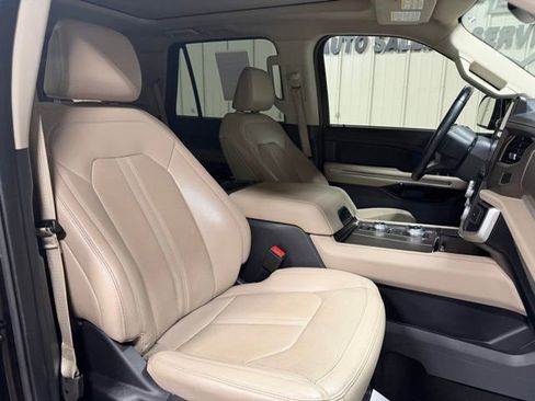 Used 2024 Ford Expedition Limited AWD/4WD image 27