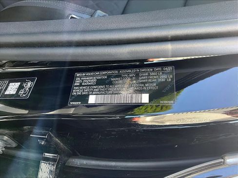 Used 2026 Volvo XC60 T8 Plus w/ Climate Package image 34