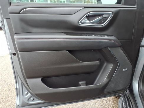 Used 2021 Chevrolet Suburban RST w/ Luxury Package image 16