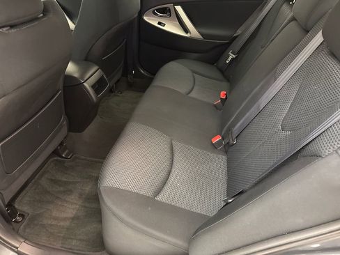 Used 2010 Toyota Camry SE FWD image 17