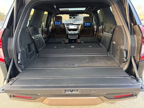 Used 2025 Ford Expedition King Ranch image 33