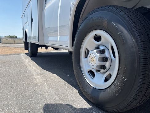 New 2025 Chevrolet Express 3500 w/ Power Convenience Package image 4