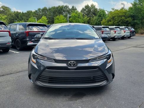 Used 2024 Toyota Corolla LE FWD image 2