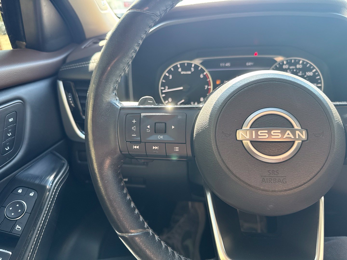 Used 2023 Nissan Rogue SL w/ SL Premium Package AWD/4WD image 24