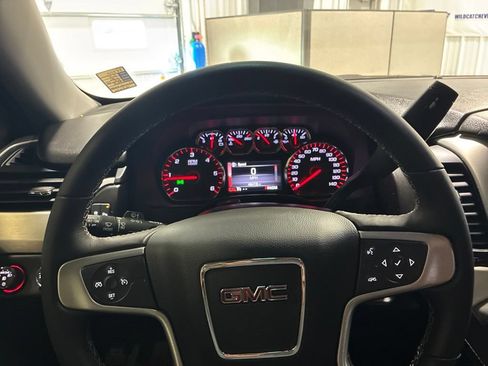 Used 2015 GMC Yukon SLE w/ Convenience Package AWD/4WD image 19