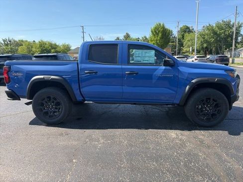 New 2026 Chevrolet Colorado Trail Boss AWD/4WD image 2