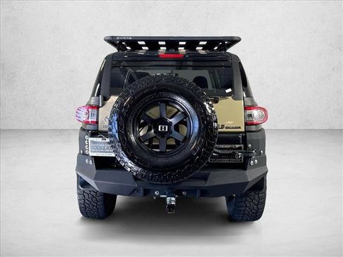 Used 2014 Toyota FJ Cruiser 4WD w/ Upgrade Package image 6