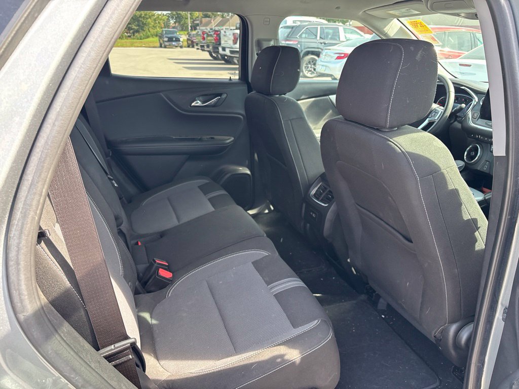 Used 2025 Chevrolet Blazer LT FWD image 12