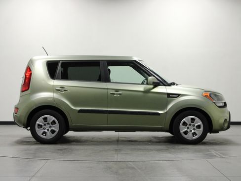 Used 2012 Kia Soul FWD image 3