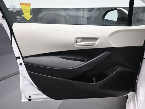 Used 2023 Toyota Corolla LE w/ Carpet Mat Package (TMS) FWD image 9