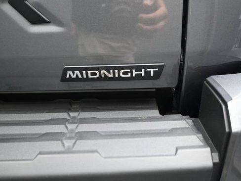 Used 2023 Nissan Frontier SV w/ Midnight Edition Package AWD/4WD image 13