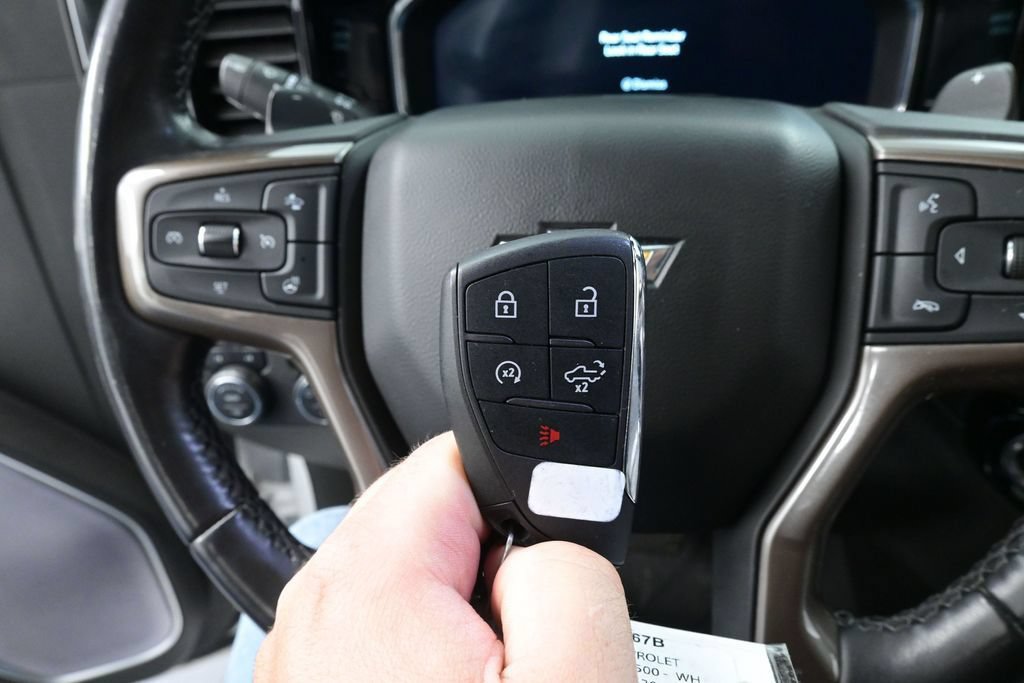 Used 2022 Chevrolet Silverado 1500 High Country w/ High Country Premium Package AWD/4WD image 52