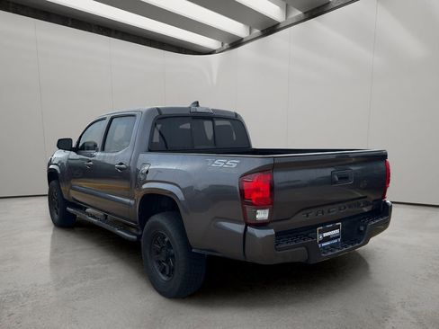 Used 2022 Toyota Tacoma SR w/ SR Convenience Package image 3