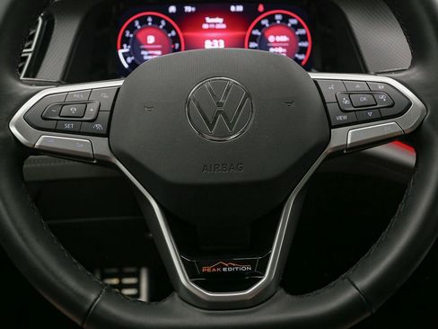 Certified 2025 Volkswagen Atlas Peak Edition SE AWD/4WD image 36