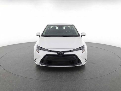 Used 2024 Toyota Corolla LE FWD image 2