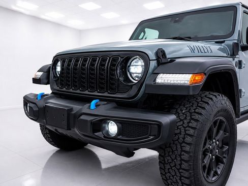 Used 2024 Jeep Wrangler Unlimited AWD/4WD image 8