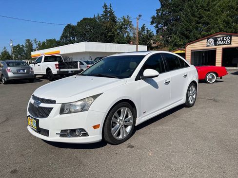 Used 2014 Chevrolet Cruze LTZ w/ Sun, Sound and Sport Package FWD image 25