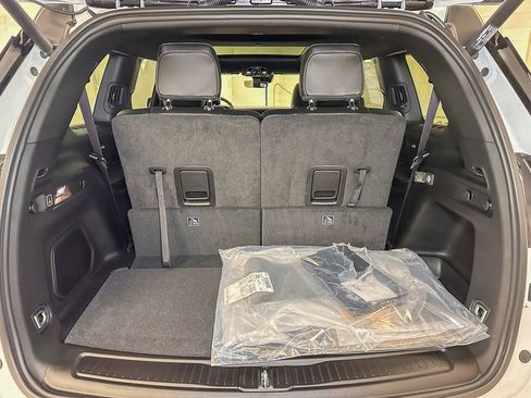 New 2026 Jeep Grand Cherokee L Limited image 13