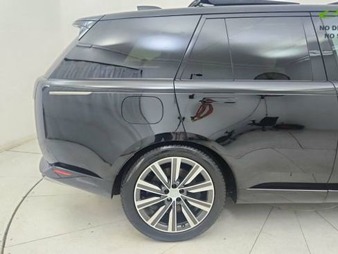 Used 2024 Land Rover Range Rover Autobiography AWD/4WD image 12