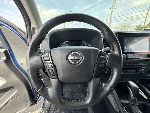 Used 2023 Nissan Frontier SV w/ SV Convenience Package AWD/4WD image 14