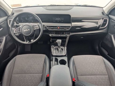 Certified 2025 Kia Seltos S AWD/4WD image 16