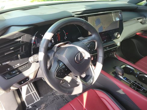 Used 2024 Lexus RX 350 F Sport w/ Convenience Package AWD/4WD image 25