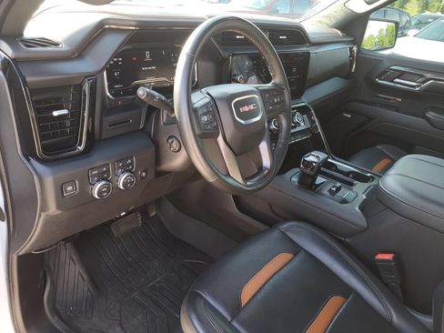 Used 2024 GMC Sierra 1500 AT4 w/ AT4 Premium Package AWD/4WD image 18