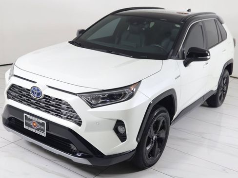 Used 2021 Toyota RAV4 XSE image 23