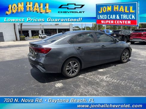 Used 2022 Kia Forte LXS w/ LXS Technology Package FWD image 9