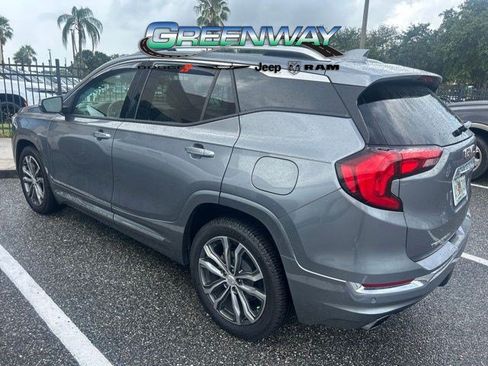 Used 2020 GMC Terrain Denali w/ Denali Premium Package FWD image 14