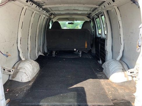 Used 2014 GMC Savana 1500 image 16