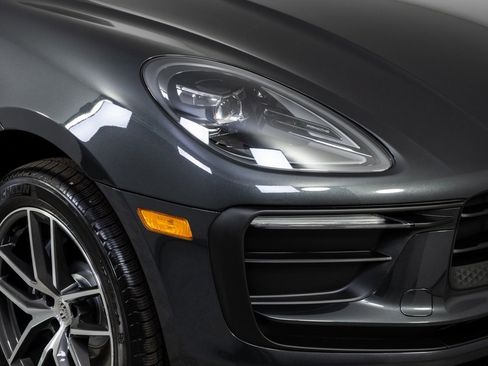 New 2026 Porsche Macan image 38
