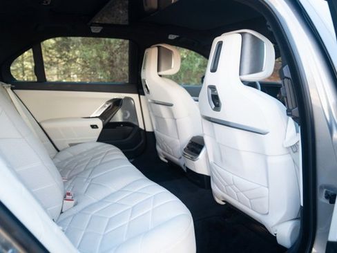 Used 2023 BMW 760i xDrive 760i xDrive w/ Executive Package image 42