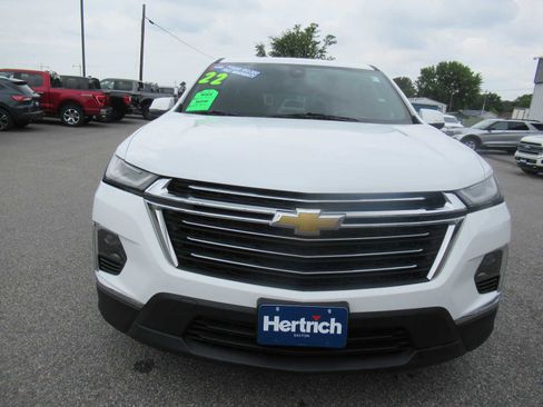 Used 2022 Chevrolet Traverse LT w/ LPO, Floor Liner Package AWD/4WD image 2