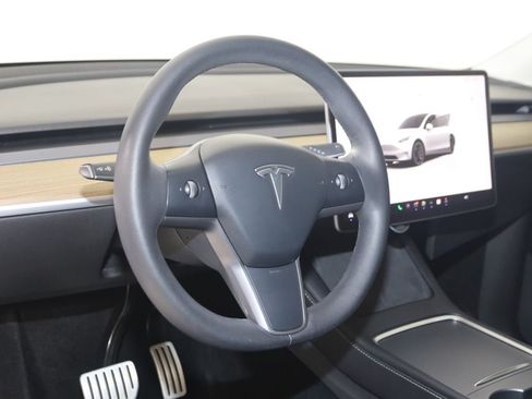 Used 2022 Tesla Model Y Performance AWD/4WD image 6