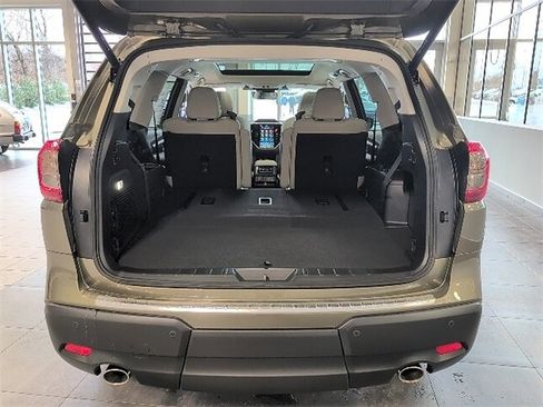 New 2026 Subaru Ascent Limited image 7