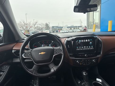 Used 2019 Chevrolet Traverse High Country AWD/4WD image 2