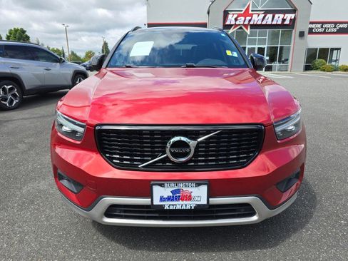 Used 2021 Volvo XC40 T5 R-Design image 9