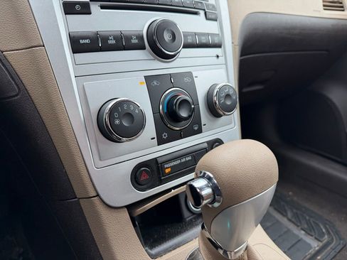 Used 2010 Chevrolet Malibu LS FWD image 21