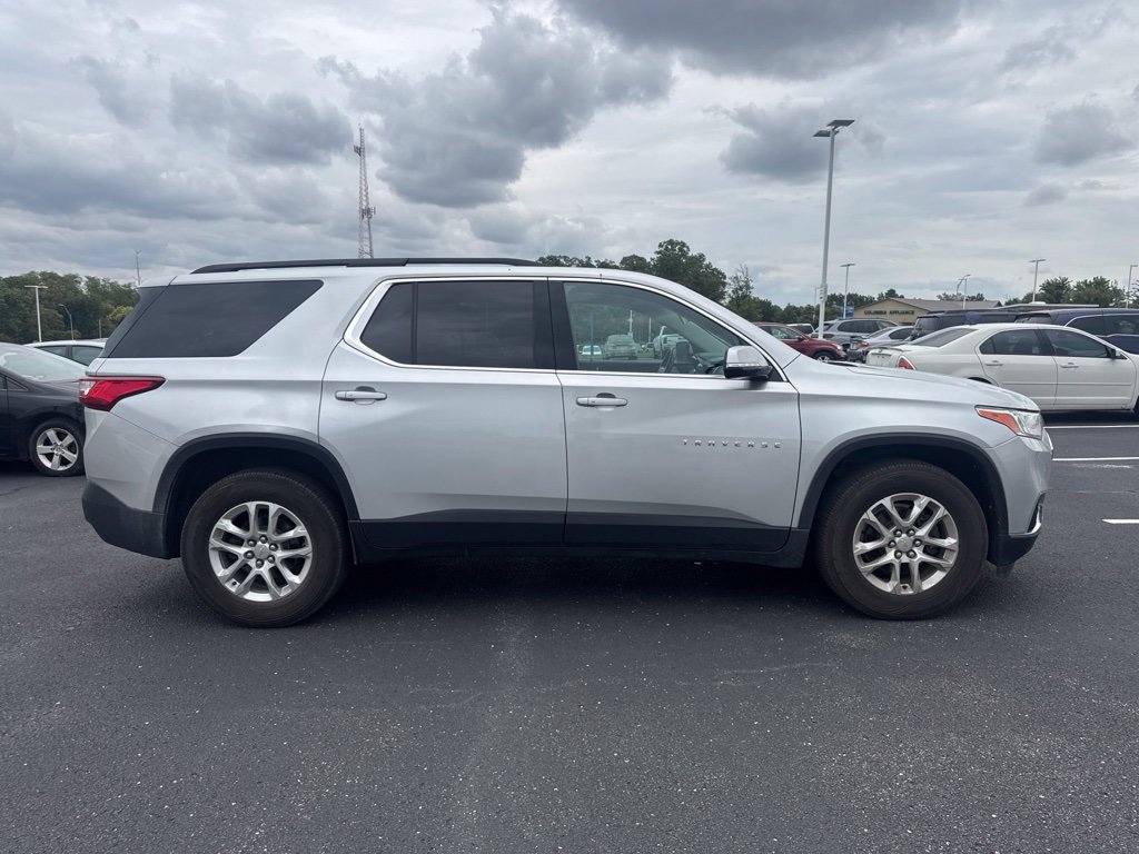 Used 2019 Chevrolet Traverse LT FWD image 4