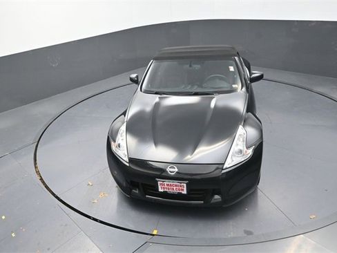 Used 2010 Nissan 370Z Touring image 16