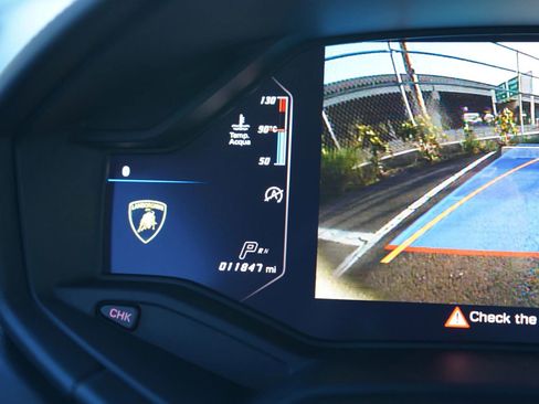 Used 2019 Lamborghini Huracan LP 580-2 RWD image 12