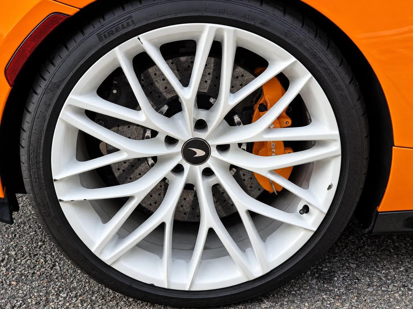 Used 2023 McLaren GT RWD image 25