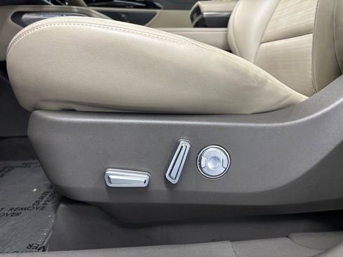 Used 2024 Lincoln Nautilus Reserve AWD/4WD image 7