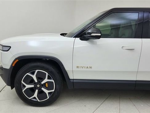 Used 2024 Rivian R1S Adventure image 9