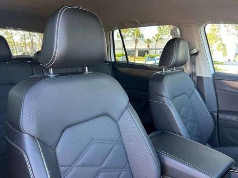 Used 2024 Volkswagen Atlas SE FWD image 42