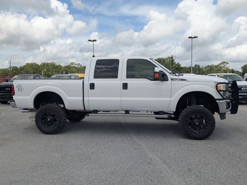Used 2016 Ford F250 XLT w/ XLT Premium Package AWD/4WD image 3