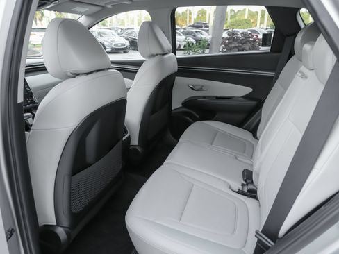 Used 2022 Hyundai Tucson SEL w/ Convenience + Premium Package FWD image 18